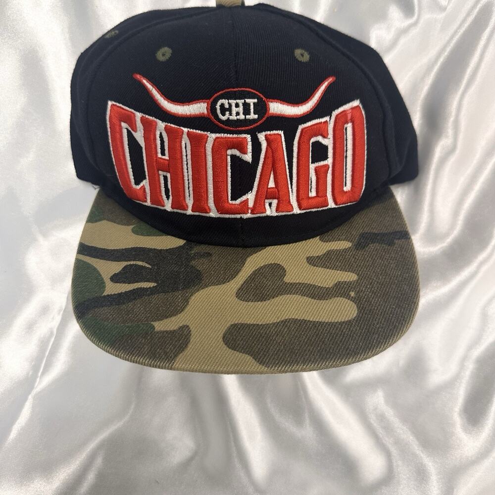 Chicago Bulls Big Bear Adult Snapback Hat Cap Black and Red W/ Camo Bill